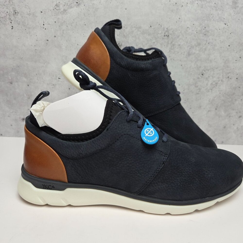 NEW Johnston & Murphy XC4 Prentiss Plain Toe Navy Nubuck Sneakers 9M 25-2949
